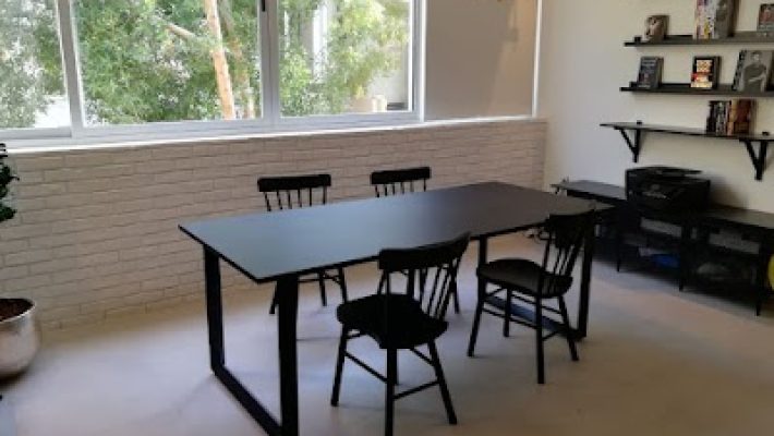 dining, dining table